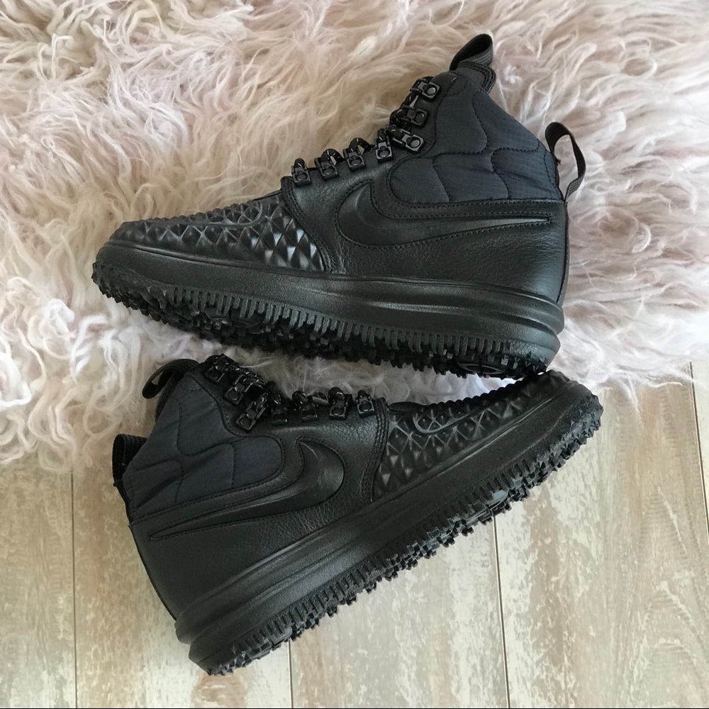 NWTNike AF1 duckboot Triple Black! - Picture 8 of 8